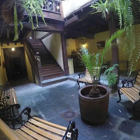 Casa Montanez, Caseron Historico *