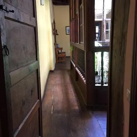 Casa Montanez, Caseron Historico *